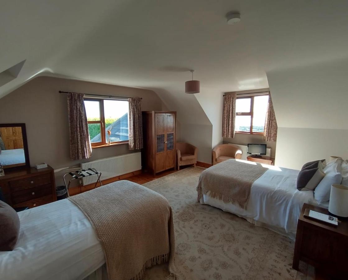 Inishowen Lodge B&B Moville Exterior photo
